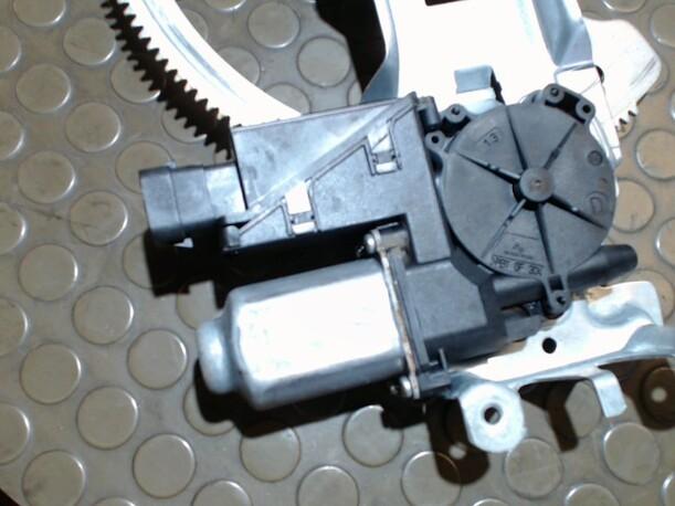 Foto: FENSTERHEBER ELEKTR. VORN LINKS eines Opel Meriva 1.6 16V CD
