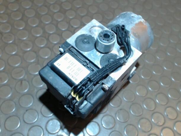Foto: HAUPTBREMSAGGREGAT ABS eines Opel Meriva 1.6 16V CD