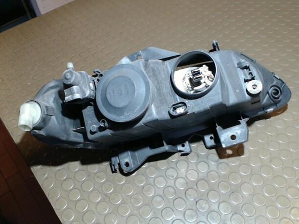Foto: SCHEINWERFER LINKS HELLA eines Renault Laguna 1.6 16V CD
