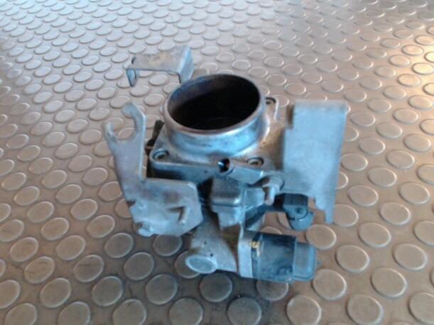 Foto: DROSSELKLAPPENSTUTZEN eines Opel Tigra 1.4i 16V CD