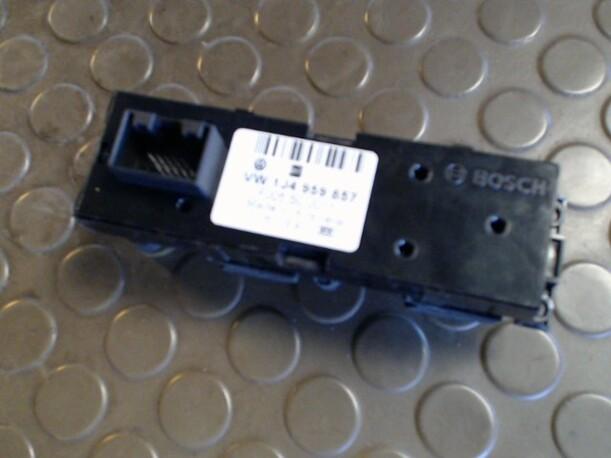 Foto: FENSTERHEBERSCHALTER eines VW Golf 1.4 CD