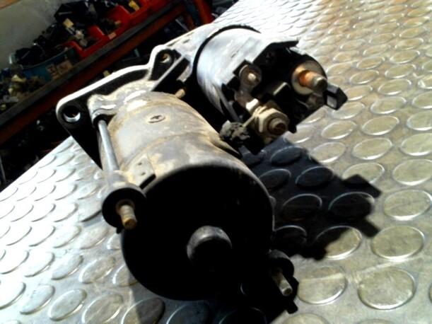 Foto: ANLASSER / STARTER eines BMW 316i CD
