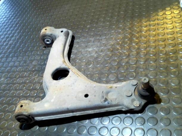 Foto: QUERLENKER VORN LINKS eines Opel Zafira 1.8 CLX
