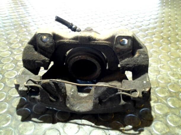 Foto: BREMSSATTEL VORNE LINKS eines Opel Zafira 1.8
