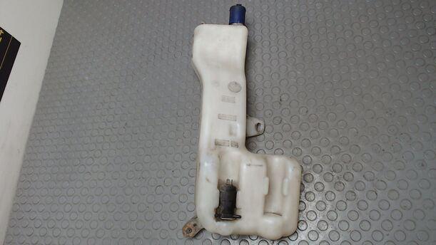 Foto: SCHEIBENWASCHBEHÄLTER eines Fiat Multipla 100 16V CD