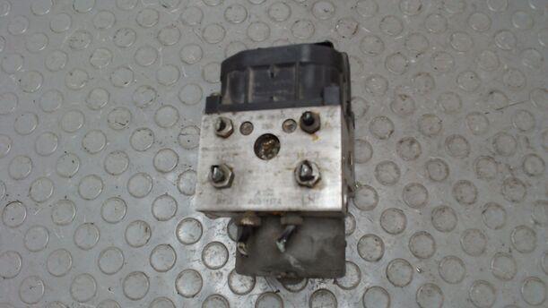 Foto: HAUPTBREMSAGGREGAT ABS eines Fiat Multipla 100 16V CD