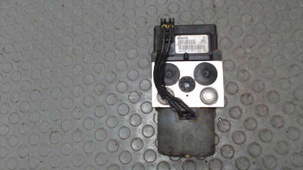 Foto: HAUPTBREMSAGGREGAT ABS eines Fiat Multipla 100 16V CD