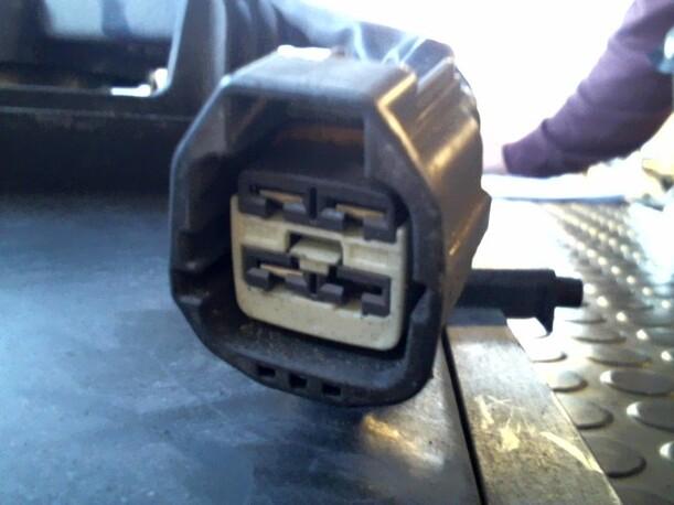 Foto: ELEKTROLÜFTER eines Volvo V40 1.6