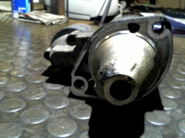 Foto: ANLASSER / STARTER  BOSCH eines Mercedes-Benz E 240 T