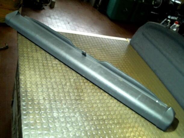 Foto: LADERAUMABDECKUNG eines Mercedes-Benz E 240 T