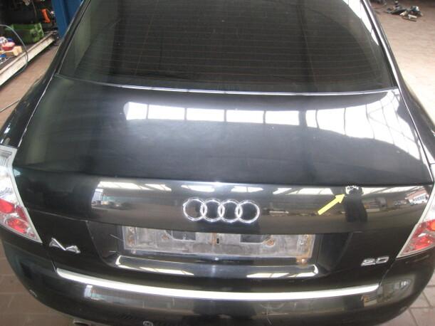 Foto: HECKDECKEL / HECKKLAPPE eines Audi A4 2.0 CD