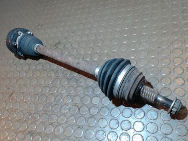 Foto: ANTRIEBSWELLE LINKS eines Seat Toledo 1.6