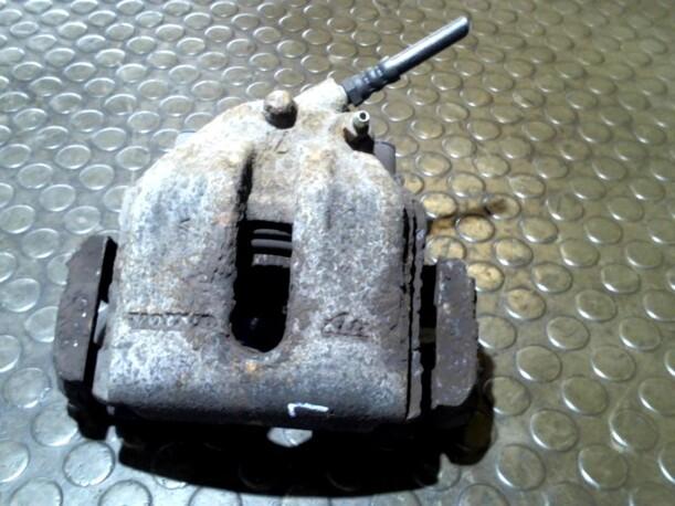 Foto: BREMSSATTEL VORN LINKS eines Volvo 850 2.0-10V