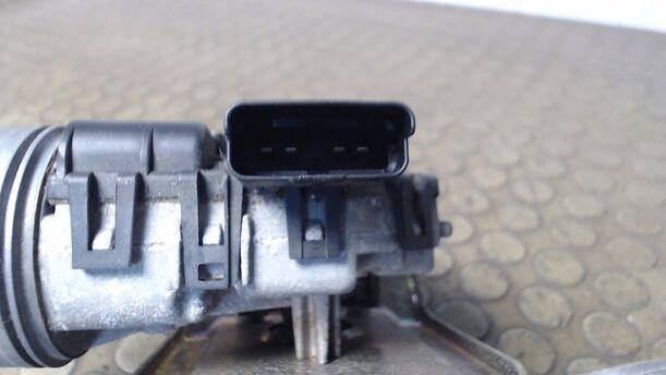 Foto: SCHEIBENWISCHERMOTOR VORN eines Citroen C5 Kombi 2.2 HDI