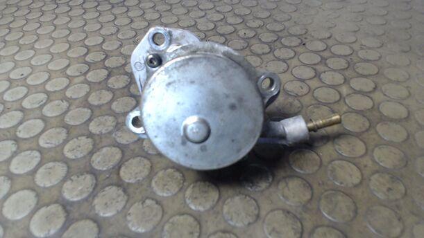 Foto: VAKUUMPUMPE eines Citroen C5 Kombi 2.2 HDI