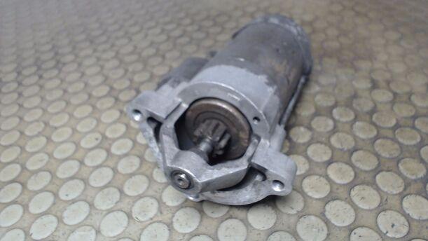Foto: ANLASSER / STARTER  BOSCH eines Citroen C5 Kombi 2.2 HDI