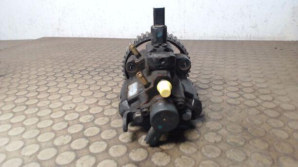 Foto: DIESELEINSPRITZPUMPE eines Citroen C5 Kombi 2.2 HDI
