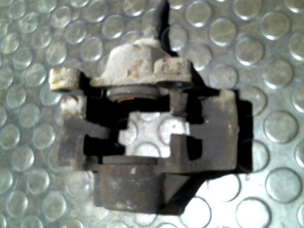 Foto: BREMSSATTEL HINTEN RECHTS eines Mercedes-Benz 200 E CD