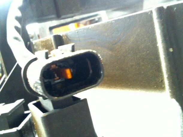 Foto: ELEKTROLÜFTER eines Mitsubishi Colt