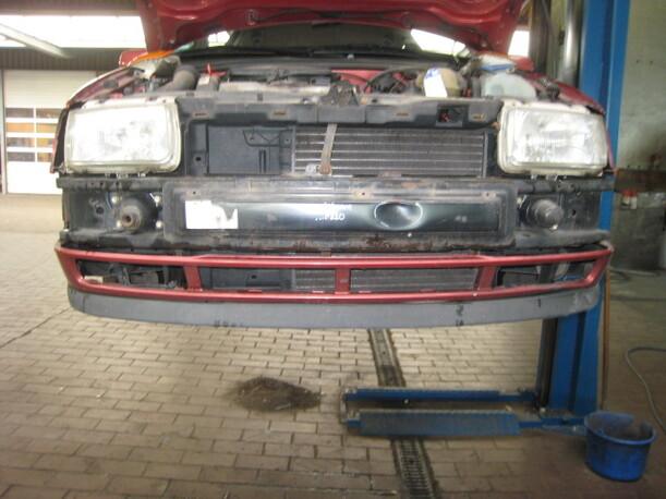 Foto: VERSTÄRKUNG VORN eines VW Polo 45