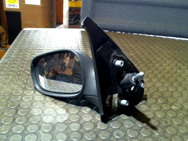 Foto: AUSSENSPIEGEL MECHANISCH LINKS eines Renault Clio 1.2