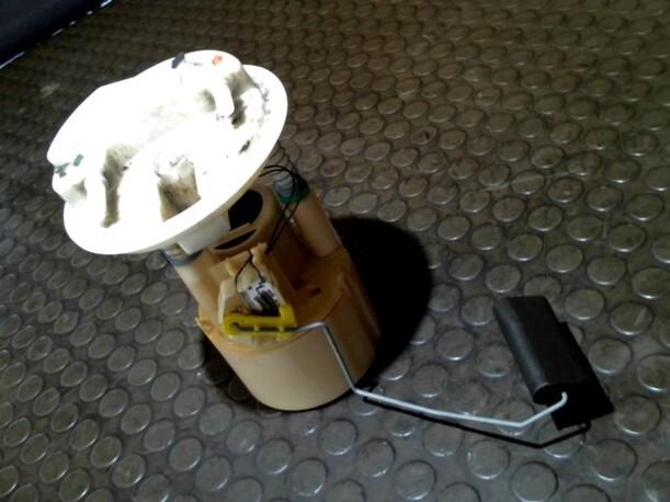 Foto: KRAFTSTOFFPUMPE eines Renault Clio 1.2