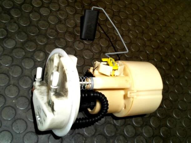 Foto: KRAFTSTOFFPUMPE eines Renault Clio 1.2