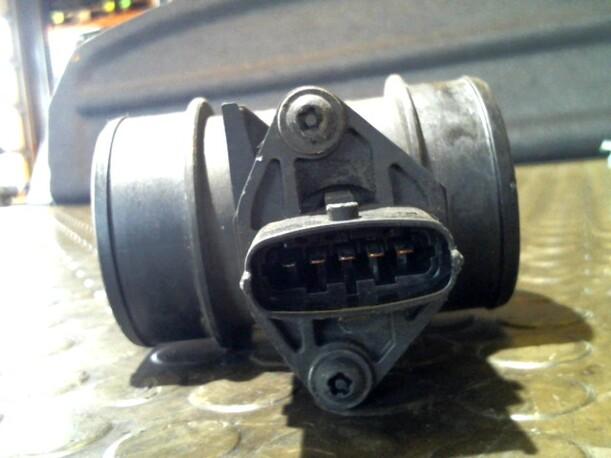 Foto: LUFTMASSENMESSER BOSCH eines Opel Corsa 1.2 16V