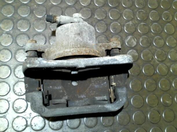Foto: BREMSSATTEL VORN LINKS eines Toyota Yaris 1.3