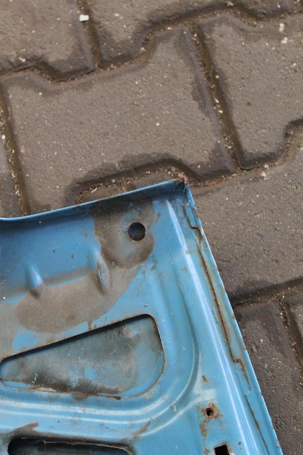 Foto: MOTORHAUBE eines FORD FIESTA 0,9