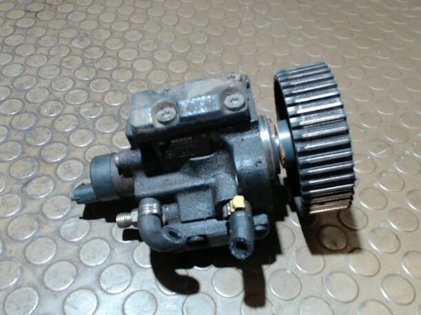 Foto: DIESELEINSPRITZPUMPE eines Fiat Punto 1.9 JTD