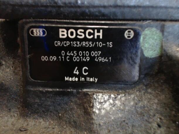 Foto: DIESELEINSPRITZPUMPE eines Fiat Punto 1.9 JTD