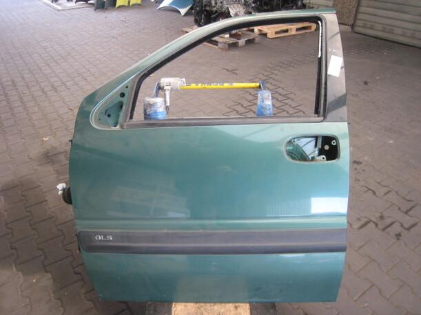 Foto: TÜR VORNE LINKS eines Opel Sintra 2.2 DTi