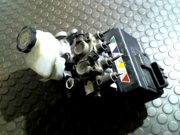 Foto: HAUPTBREMSAGGREGAT ABS eines Opel Sintra 2.2 DTi