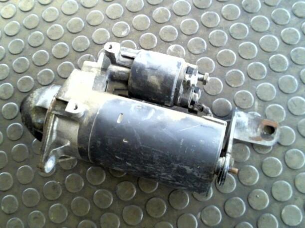 Foto: ANLASSER / STARTER  BOSCH eines Opel Sintra 2.2 DTi