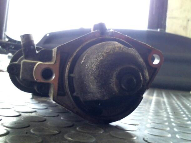 Foto: ANLASSER / STARTER  BOSCH eines Opel Sintra 2.2 DTi