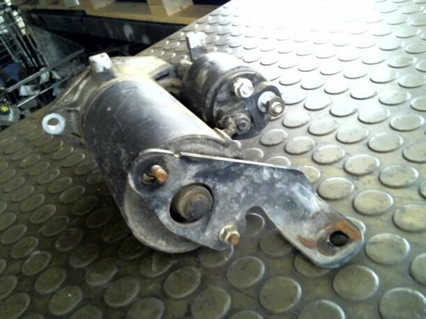 Foto: ANLASSER / STARTER  BOSCH eines Opel Sintra 2.2 DTi