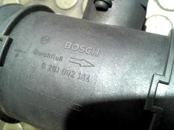 Foto: LUFTMASSENMESSER BOSCH eines Opel Sintra 2.2 DTi