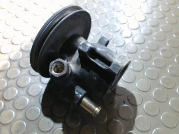 Foto: PUMPE SERVOLENKUNG eines Opel Astra Caravan TD