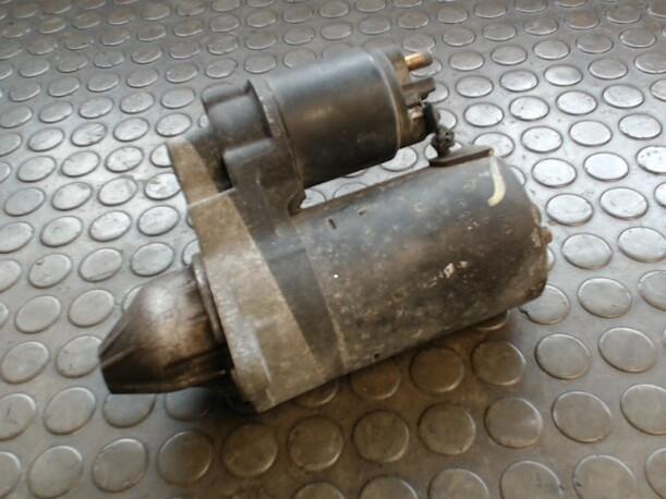 Foto: ANLASSER / STARTER  BOSCH eines Opel Corsa 12V