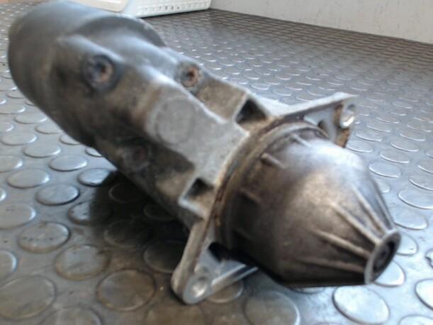 Foto: ANLASSER / STARTER  BOSCH eines Opel Corsa 12V