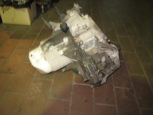 Foto: SCHALTGETRIEBE 5-GANG JB3928 eines Renault Megane Cabriolet 1.6