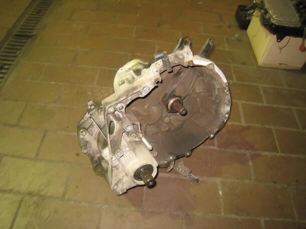 Foto: SCHALTGETRIEBE 5-GANG JB3928 eines Renault Megane Cabriolet 1.6