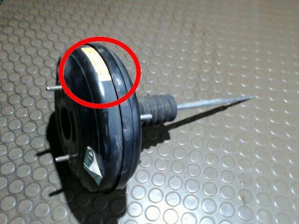 Foto: BREMSKRAFTVERSTÄRKER eines Ford Ka