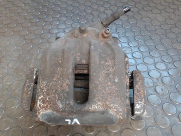 Foto: BREMSSATTEL VORN LINKS eines Volvo 850 2.5-10V Sunnyboy