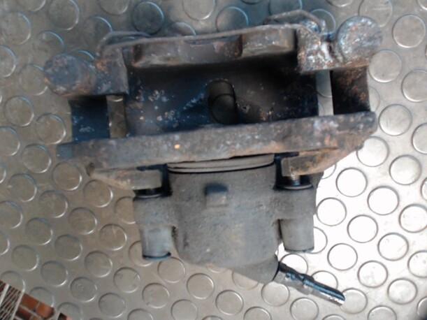 Foto: BREMSSATTEL VORN LINKS eines Volvo 850 2.5-10V Sunnyboy