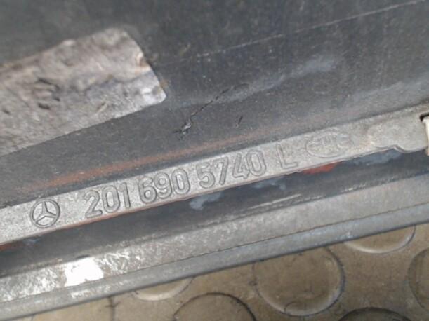 Foto: BEPLANKUNG TÜR HINTEN LINKS eines Mercedes-Benz 190 E 1.8 GL