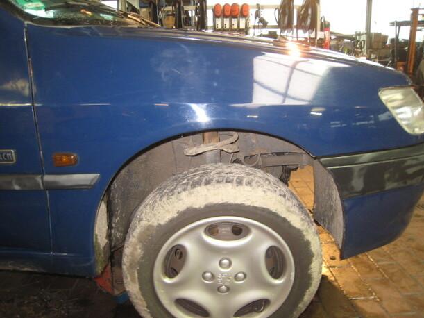 Foto: KOTFLÜGEL RECHTS (FACELIFT) eines Peugeot 306 Break