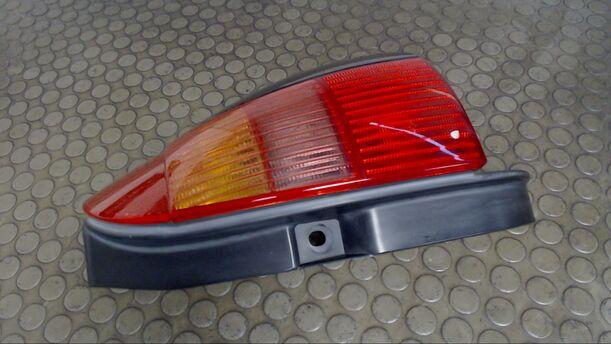 Foto: HECKLEUCHTE / RÜCKLICHT RECHTS eines Peugeot 306 Break Cup