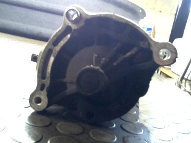 Foto: ANLASSER / STARTER VALEO eines Peugeot 106